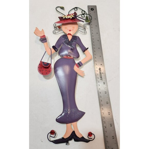 Red Hat Society--Paperback Book--Wall Plaque Decor 15" Metal Lady Figurine - Picture 8 of 9